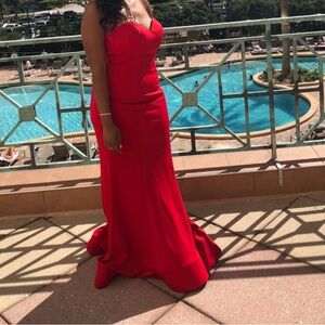Elegant Red Strapless Evening Gown